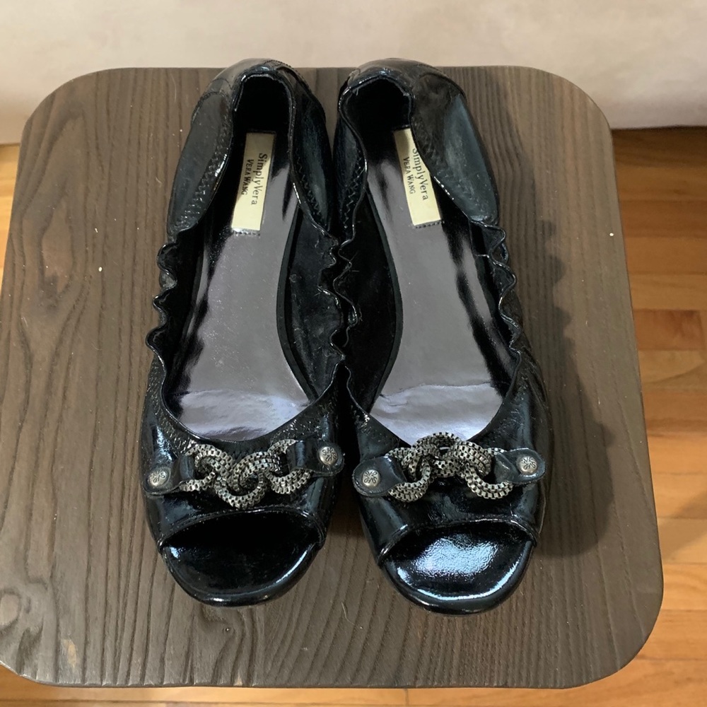 Simply Vera Wang Dress Flats